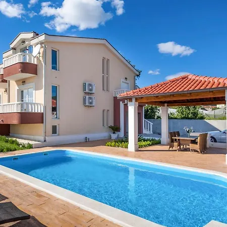 Novi Stafilic Sleeps 12 With Pool Air Con And Wifi Villa *